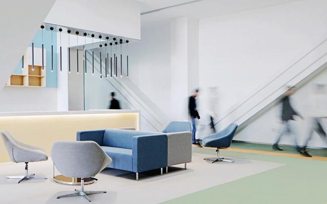 南宫28ng办公室空间装饰除了绿植灵活搭配设计也有好效果(图4)